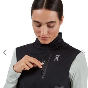 ON weather vest women M